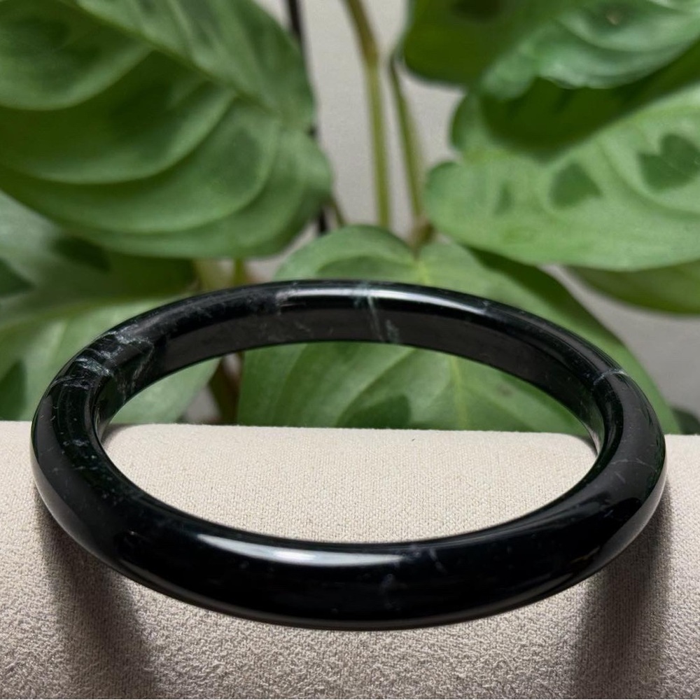 Jade bangle - Picture 4 of 4